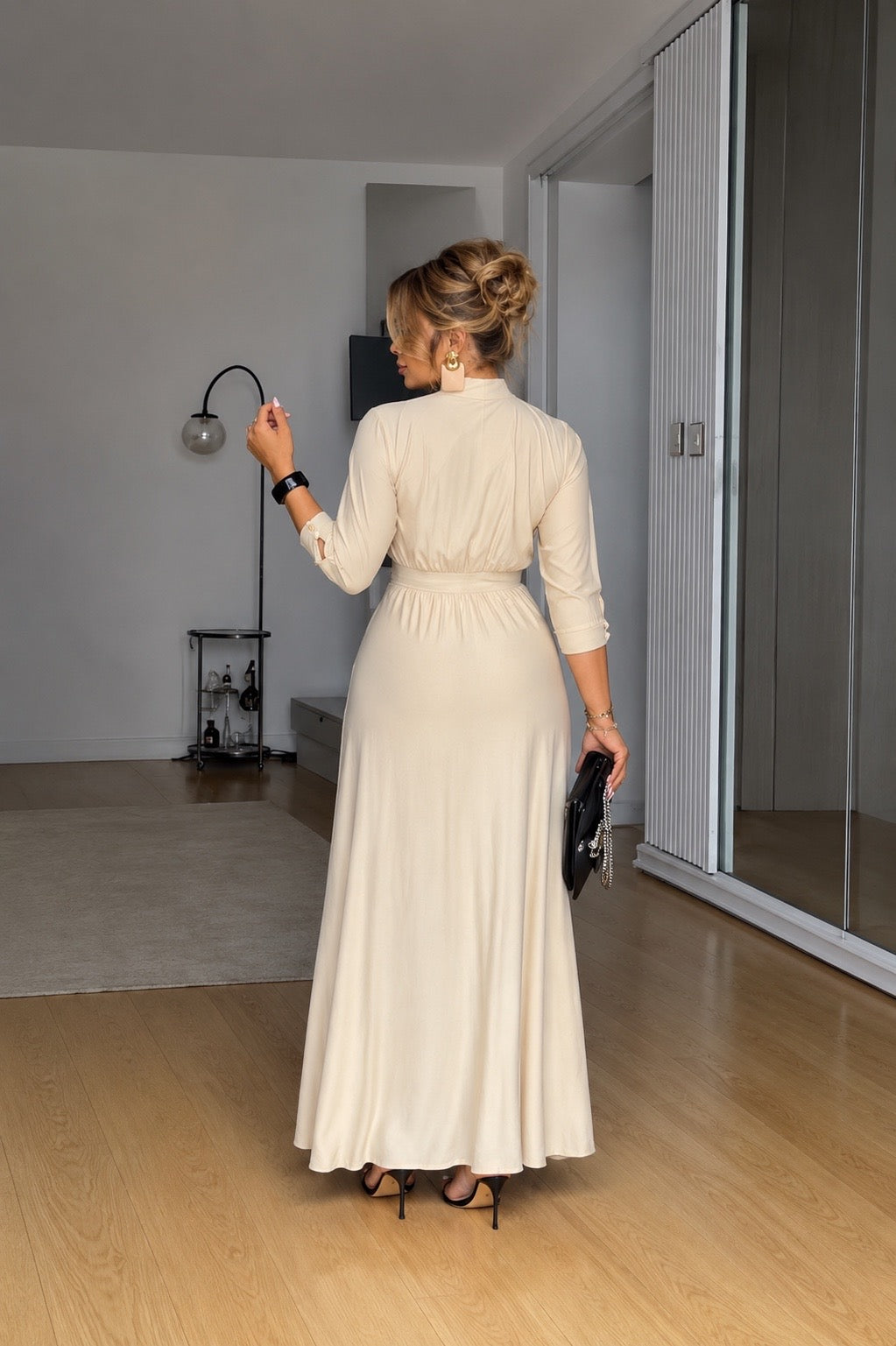 Elegant Muse